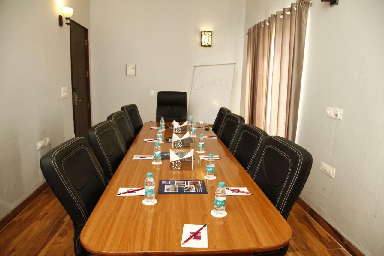 Anandam Clarks Inn Suites Vrindāvan Dış mekan fotoğraf